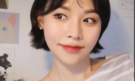 肌肉小姐姐可爱短发图片,肌肉小姐姐的可爱风采